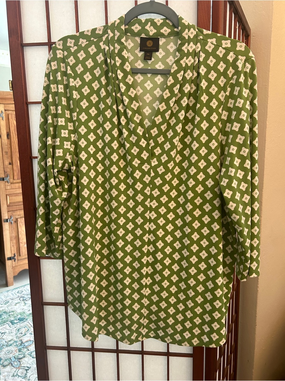 JM Collection Green and White Geometric V-Neck Tunic